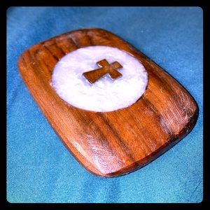 Handmade wood/cross belt buckle w/ white resin